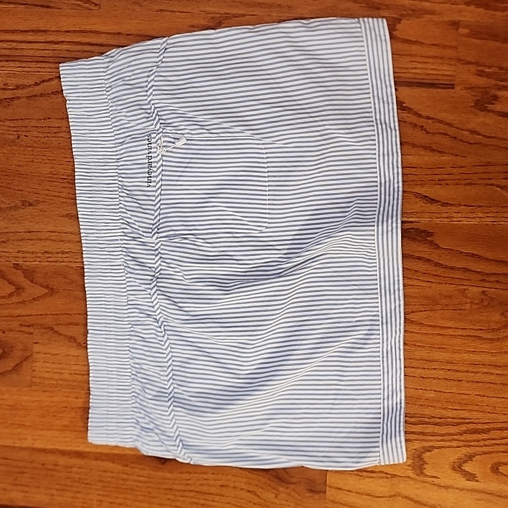 Vineyard Vines performance skirt - Picture 3 of 3